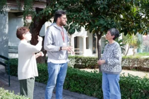 Momento de la entrevista con Concha Díaz, presidenta de la Fundación CERMI Mujeres