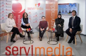 Desde la izquierda: Ana Sastre Campo, directora de Programas de Infancia en Fundación ONCE; Leonor Lidón Heras, abogada especialista en Derecho de la Discapacidad; Jesús Martín Blanco, Director General de las Personas con Discapacidad; Sara de Torres Riveiro, Delegada de Derechos Humanos y Agenda Política de la Fundación CERMI Mujeres; Gregorio Saravia Méndez, Delegado del CERMI para los Derechos Humanos y la Convención.