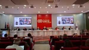 Imagen del video homenaje de las personas fallecidas en 2025 -2026 proyectado durante la asamblea de Representantes